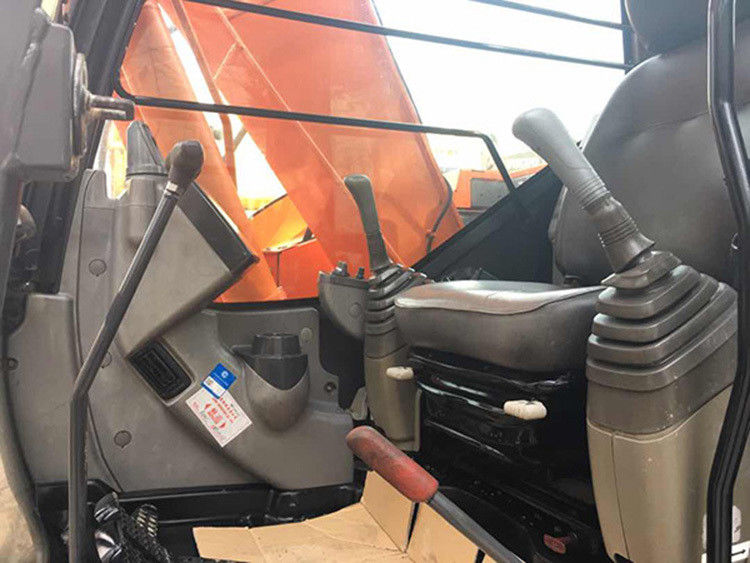 Η έκπτωση εκρηκτικής μηχανής 13,2 τόνων της Hitachi 135 είναι σε πώληση/Χρησιμοποιούμενη εκρηκτική μηχανή Hitachi 135