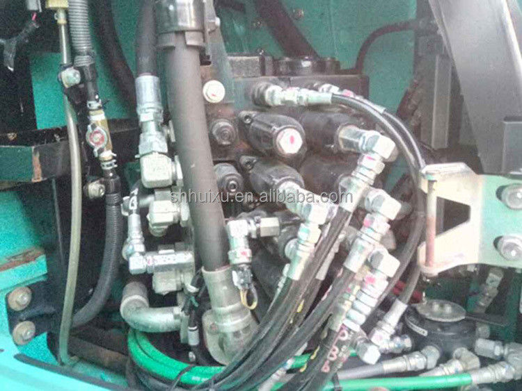Πιο δημοφιλής μεταχειρισμένη σκάφτρα Kobelco135/Χρησιμοποιούμενη καλής ποιότητας σκάφτρα Kobelco135 προς πώληση