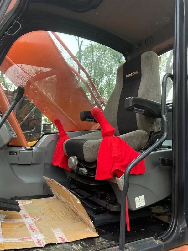 Χρησιμοποιούμενη εκσκαφέας Doosan DX300 χρησιμοποιούμενη εκσκαφέας Doosan DX300LC DX225 DH225 σε καλή κατάσταση με χαμηλή τιμή