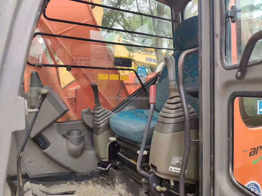 Η Hitachi σε απόθεμα Υδραυλική σκάψιμο HITACHI 135 Χρησιμοποιούμενη καλή κατάσταση/Χρησιμοποιούμενη σκάφτρα για την πώληση Ιαπωνική HITACHI 135