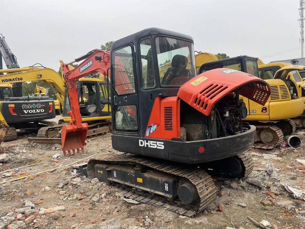 Δεύτερο χέρι Crawler Excavator υψηλής ποιότητας με χαμηλή τιμή χρησιμοποιείται Doosan55 για πώληση οδική κατασκευή μηχανή