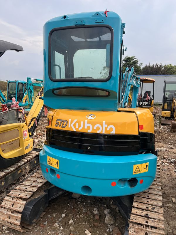 Αρχική μπογιά Χρησιμοποιημένη εκσκαφέας Kubota 135 Χρησιμοποιημένη Μίνι Εκσκαφέας 13500KG