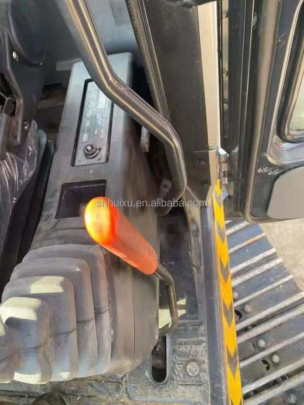 Η Hitachi σε αποθέματα Καλή κατάσταση Η Hitachi ZX200-5 μεταχειρισμένη Υδραυλική σκάφτρα/Χρησιμοποιημένη σκάφτρα Η Hitachi ZX200-5 Φθηνή τιμή