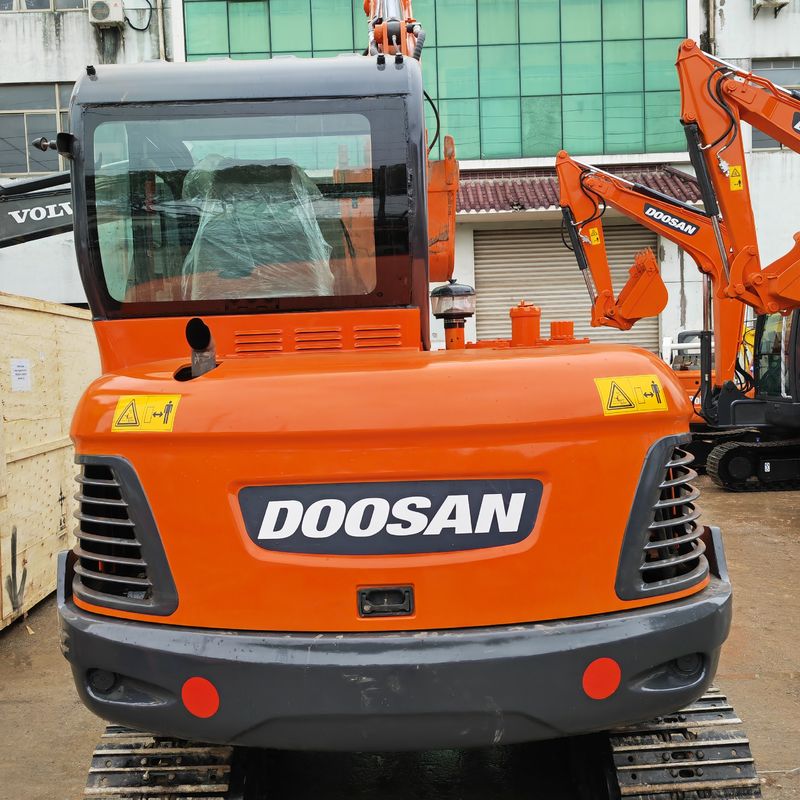5.5 τόνος Μίνι Χρησιμοποιούμενος Doosan Dx55 Χρησιμοποιούμενος εξορυκτής 0,75m3 χωρητικότητα κουβάς