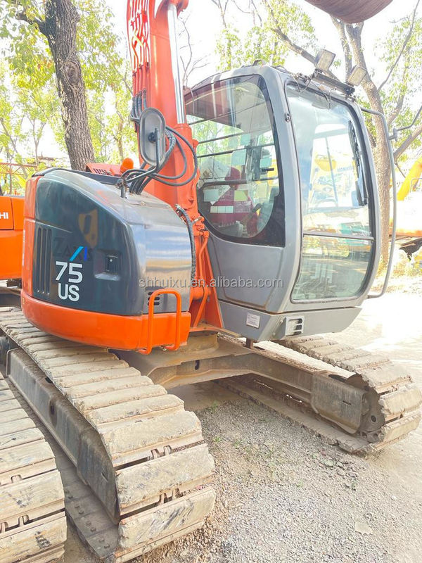 Η Hitachi σε απόθεμα Ιαπωνική προέλευση Η Hitachi ZX75 Χρησιμοποιούμενος υδραυλικός εξορυκτής/Χρησιμοποιούμενος μίνι εξορυκτής Η Hitachi ZX75 καλή ποιότητα Φθηνή τιμή