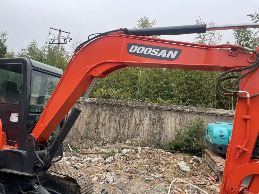 Πορτοκαλί Mini Χρησιμοποιούμενη Cat Doosan Dx55 μεταχειρισμένη εκσκαφέας 5,5 τόνων