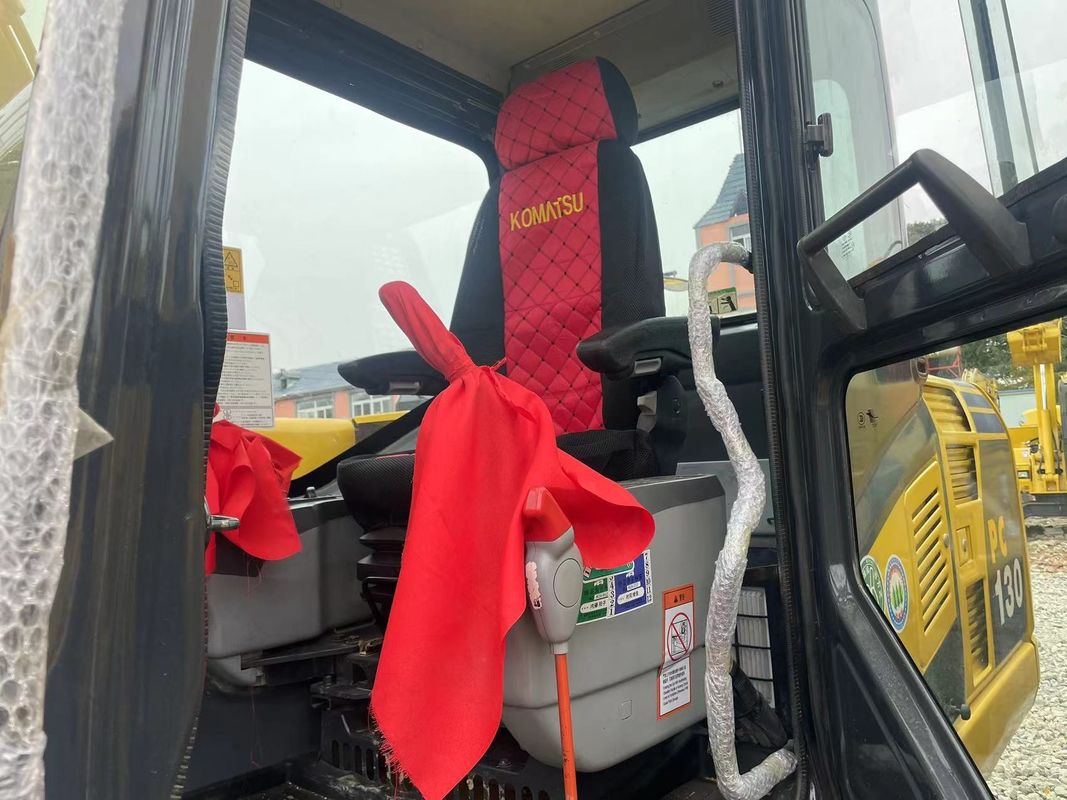 Χρησιμοποιούμενη χερσαία σκάφτρα Komatsu PC130 χρησιμοποιημένα μηχανήματα 13 τόνων Χρησιμοποιούμενες χερσαίες σκάφτριες πόστ τρύπες μεταχειρισμένες σκάφτριες για πώληση