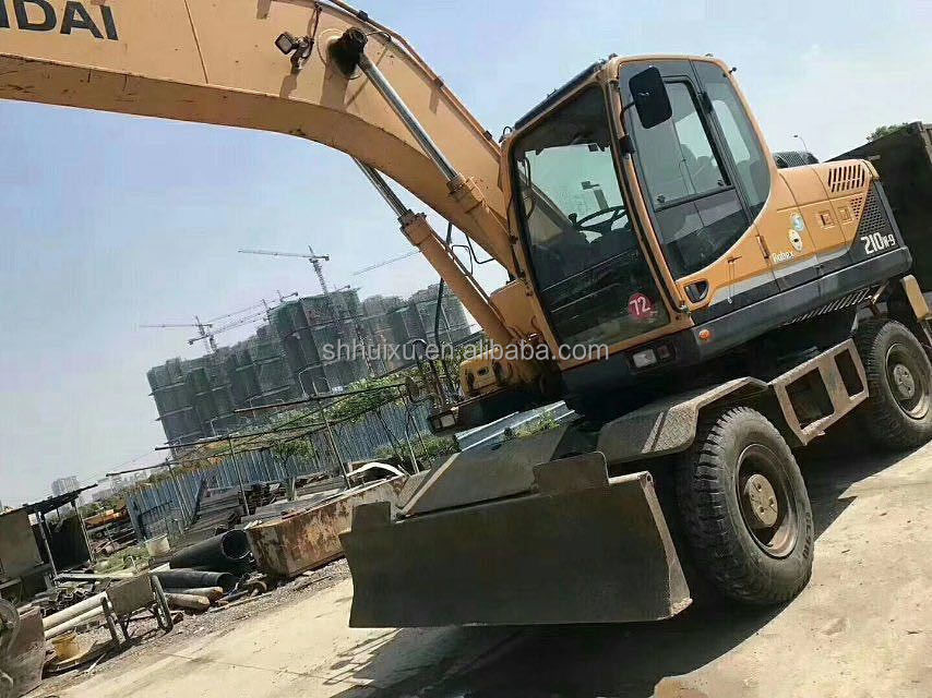 Χρησιμοποιούμενη υγιούνταϊ r210w-9 μηχανή εκσκαφής τροχών / ελαστικών για πώληση