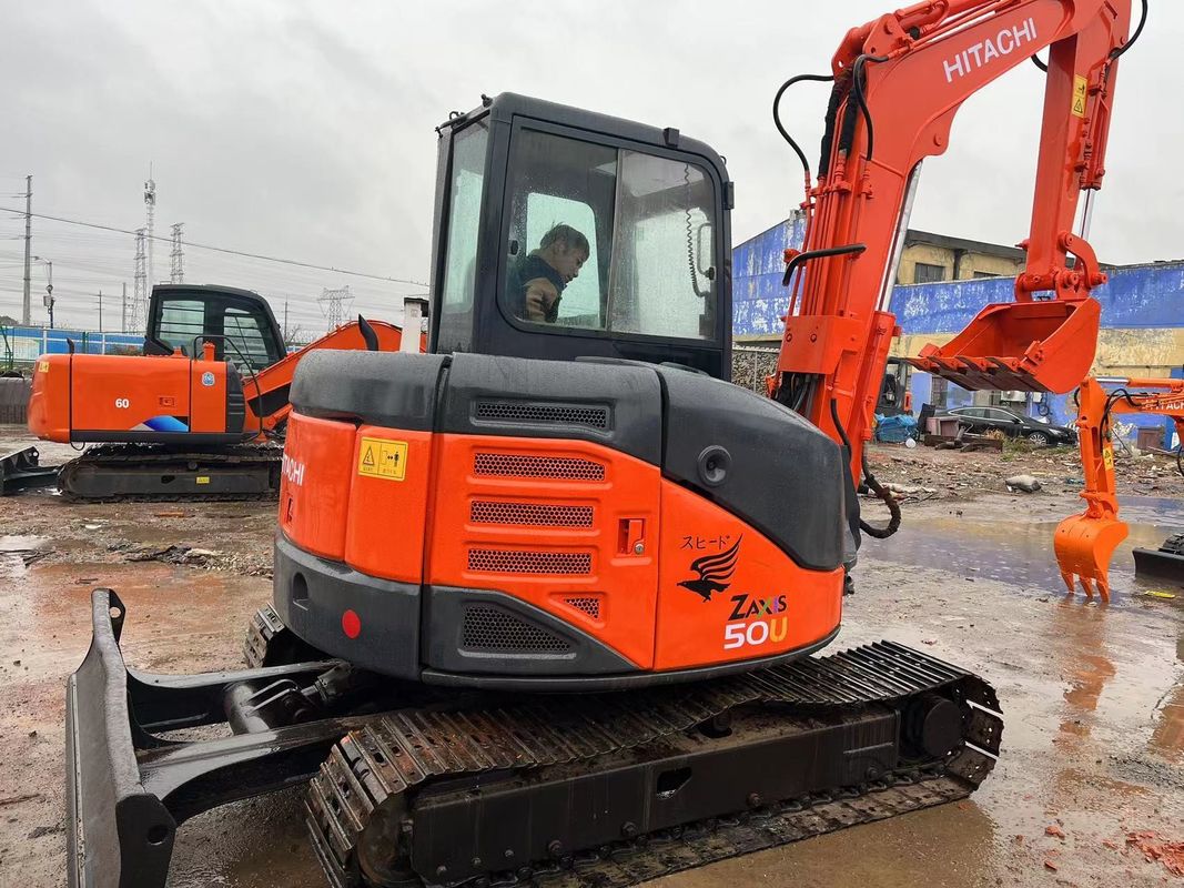 Χρησιμοποιούμενος εξορυκτής Hitachi ZX50 μίνι εξορυκτής 5ton μεταχειρισμένος εξορυκτής στην Ιαπωνία