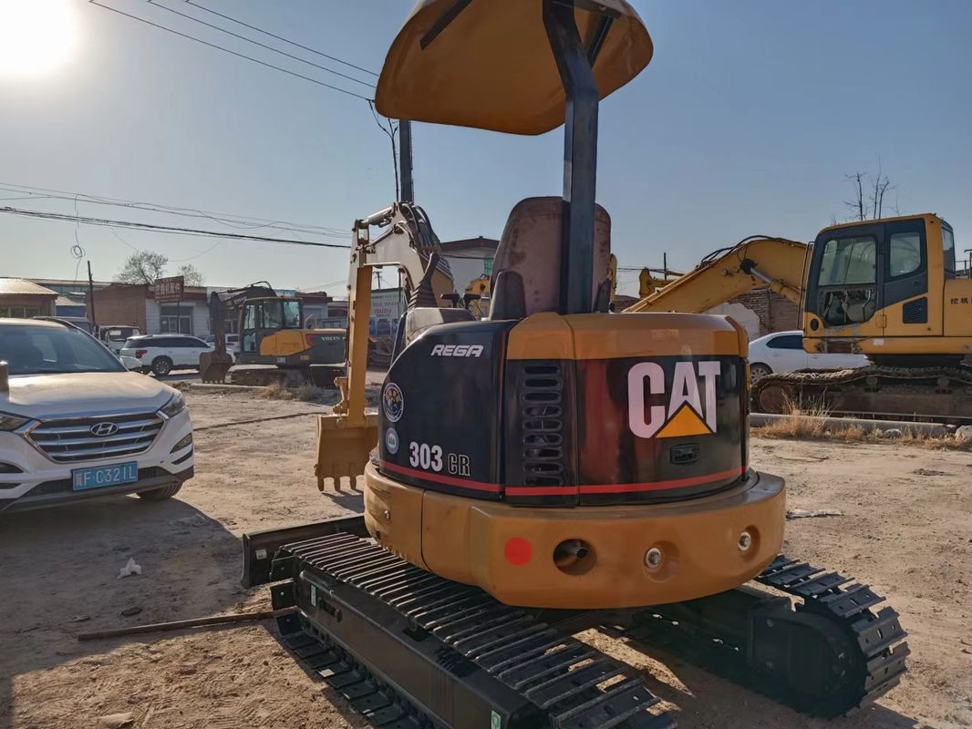 Χρησιμοποιημένο μίνι εκσκαφέας CAT303 χωρίς οδήγηση ταξί χειροκίνητο γήπεδο China μίνι εκσκαφέας