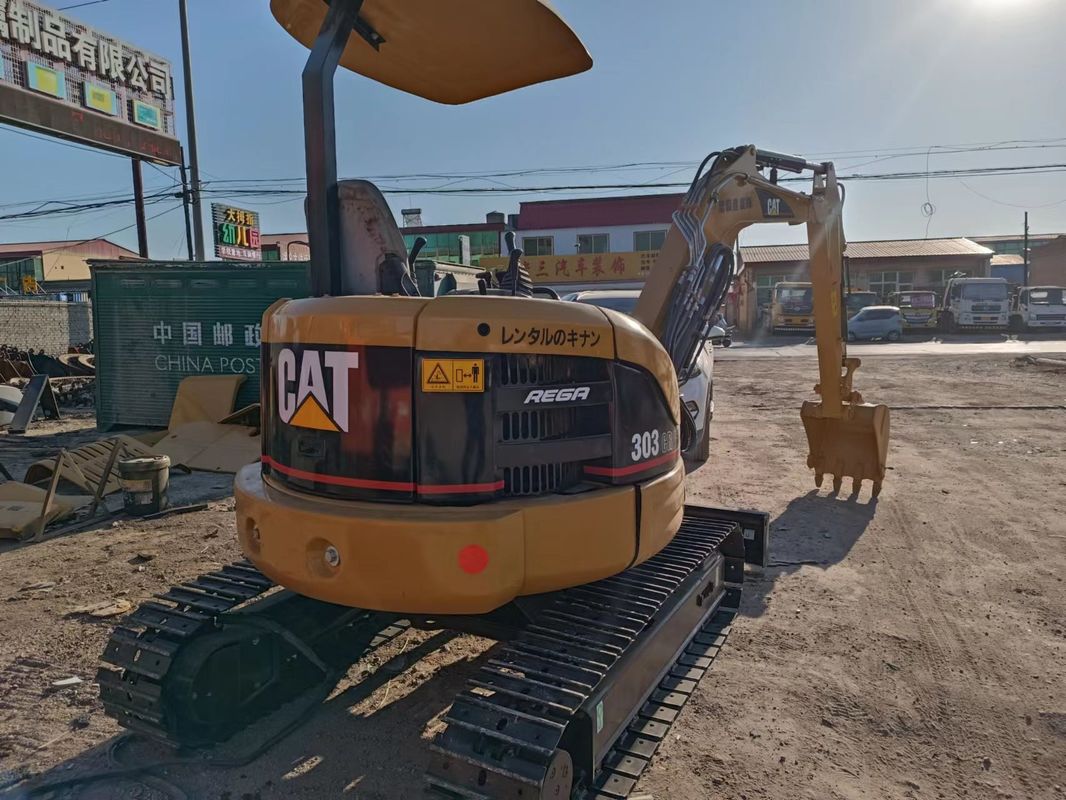 Χρησιμοποιημένο μίνι εκσκαφέας CAT303 χωρίς οδήγηση ταξί χειροκίνητο γήπεδο China μίνι εκσκαφέας