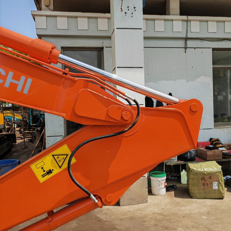 Η Hitachi σε αποθεματικό 90% μεταχειρισμένο Hitachi zx135/χρησιμοποιημένο σκαρφαλώνα Hitachi zx135 προς πώληση
