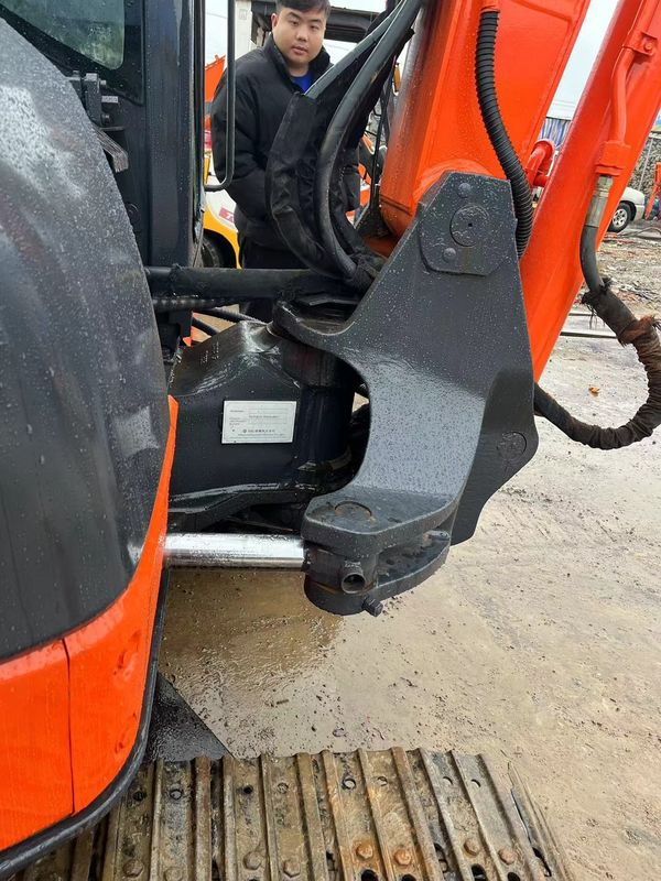 Χρησιμοποιείται η μίνι εκσκαφική μηχανή Hitachi zx50u/δεύτερο χέρι