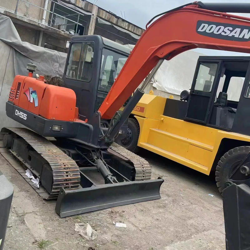 Το αρχικό μεταχειρισμένο εξορυκτικό Doushan DH55 είναι σε καλή κατάσταση ισχυρό και εύκολη συντήρηση