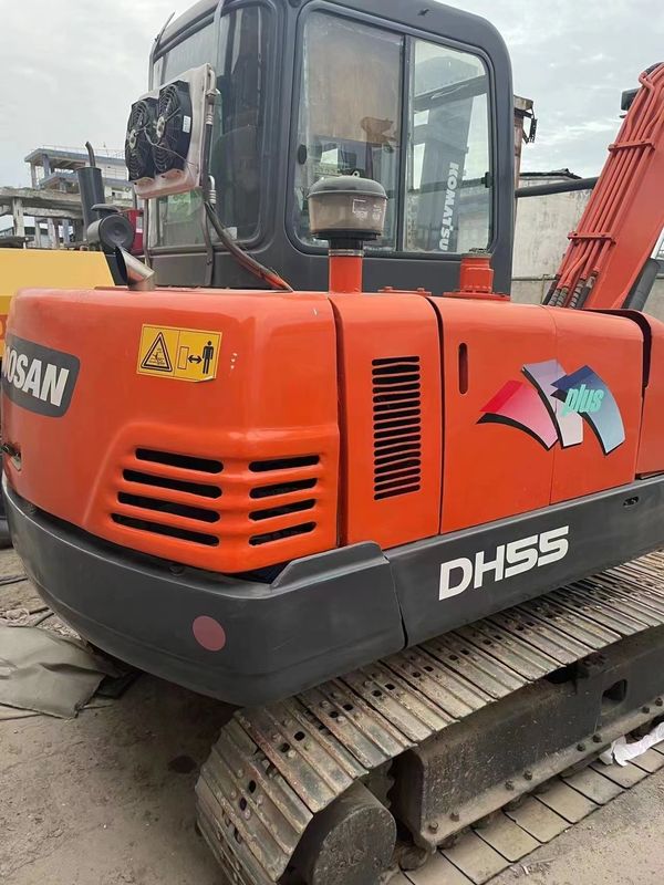Το αρχικό μεταχειρισμένο εξορυκτικό Doushan DH55 είναι σε καλή κατάσταση ισχυρό και εύκολη συντήρηση