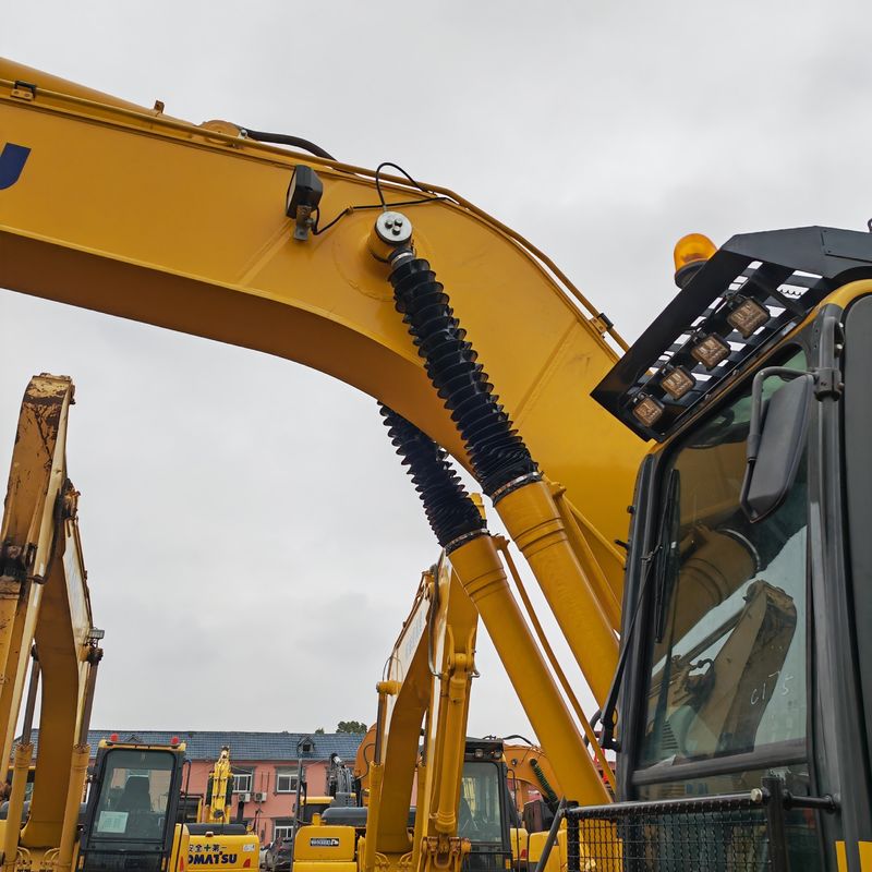 Χρησιμοποιούμενη εκσκαφέας KOMATSU240-8LC υψηλής ποιότητας CAVATOR KOMATSU PC240-8 χαμηλή τιμή προς πώληση