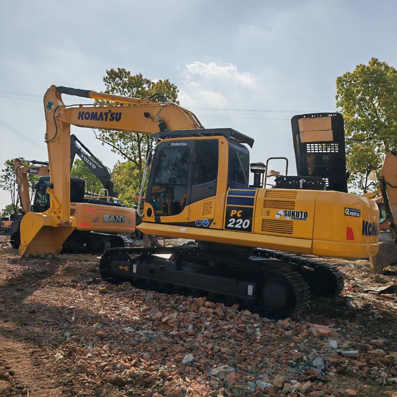 22 τόνους Χρησιμοποιούμενος εξορυκτής Komatsu PC 220 8 Δεύτερο χέρι Komatsu PC220 8