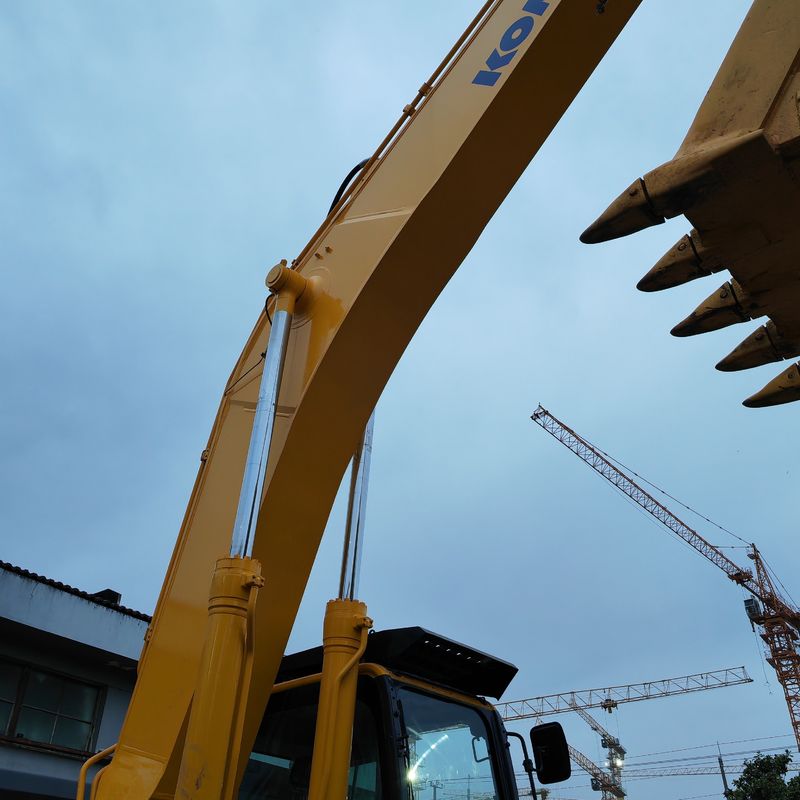 Μεγάλο μεταχειρισμένο εξορυκτικό σκάφος komatsu pc400/σε αποθεματικό εξορυκτικό σκάφος komatsu pc400