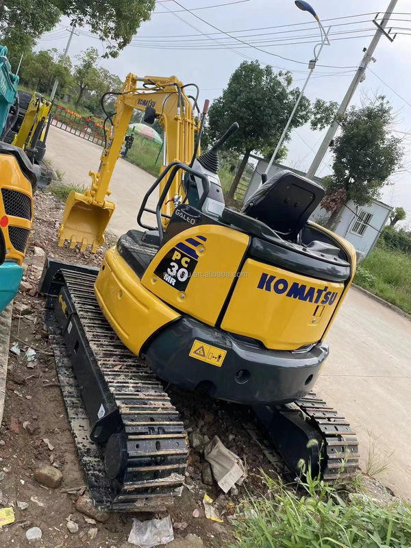 Μίνι αναρριχητή εκσκαφέα σε απόθεμα μεταχειρισμένο komatsu pc30/χαμηλή τιμή μεταχειρισμένο komatsu mini digger pc 30 προς πώληση