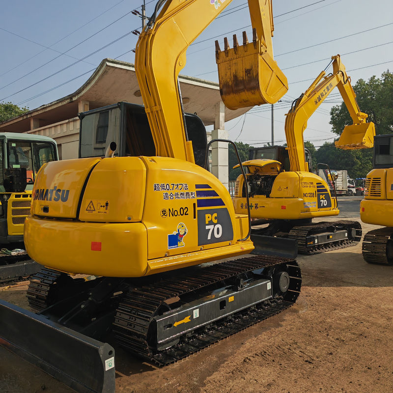 7 Τόνος Χρησιμοποιούμενο Komatsu Pc70 8 Δεύτερο χέρι Pc70 8 Komatsu 7000KG 0,3m3 χωρητικότητα κουβάς